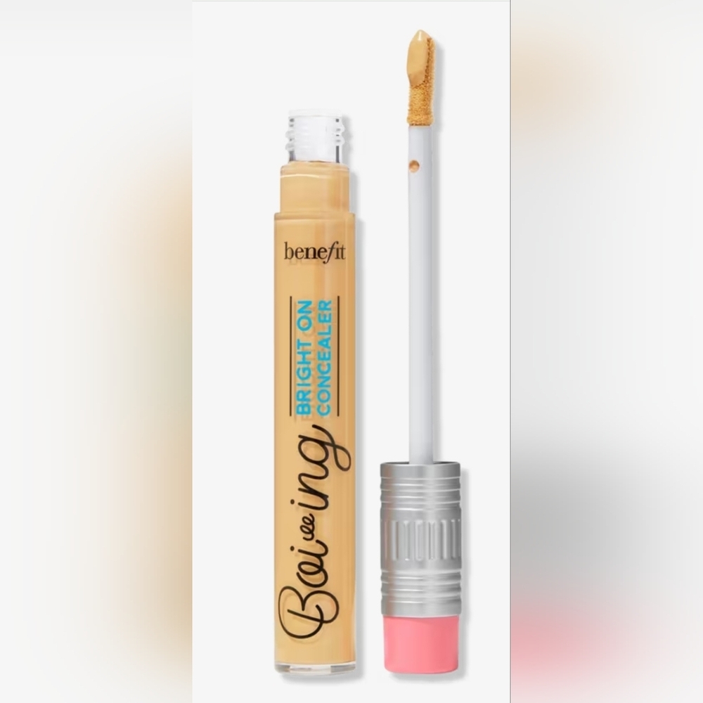 Benefit Bright On Concealer NWT in Cantaloupe